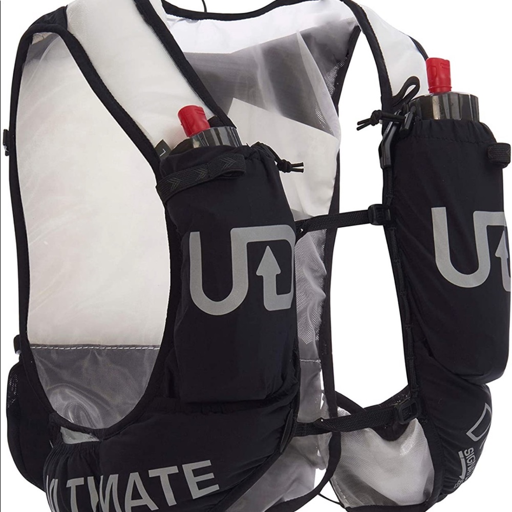 Ultimate Direction Halo Black MD (hydration vest, bottles not included)